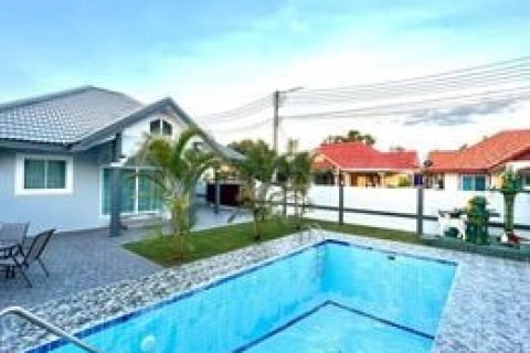 Casa de 3 dormitorios en Pattaya, Tailandia № 46489 - foto 2