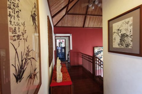 Casa de 4 dormitorios en Pattaya, Tailandia № 46600 - foto 15