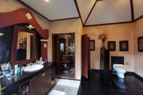 Casa de 4 dormitorios en Pattaya, Tailandia № 46600 - foto 10