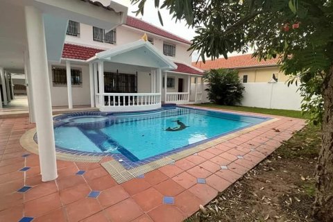 Casa de 3 dormitorios en Bang Lamung, Tailandia № 46490