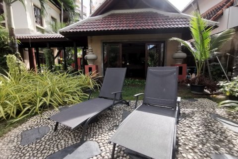 Casa de 4 dormitorios en Pattaya, Tailandia № 46600 - foto 28