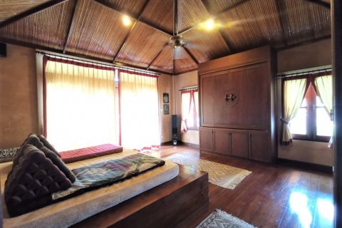 Casa de 4 dormitorios en Pattaya, Tailandia № 46600 - foto 18
