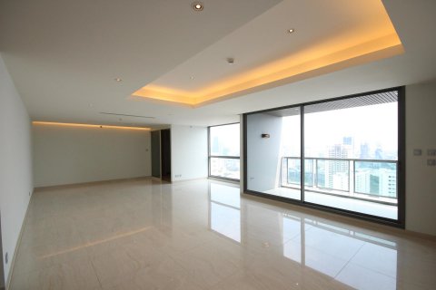 Condo à Bangkok, Thaïlande, 3 chambres  № 12096 - photo 1