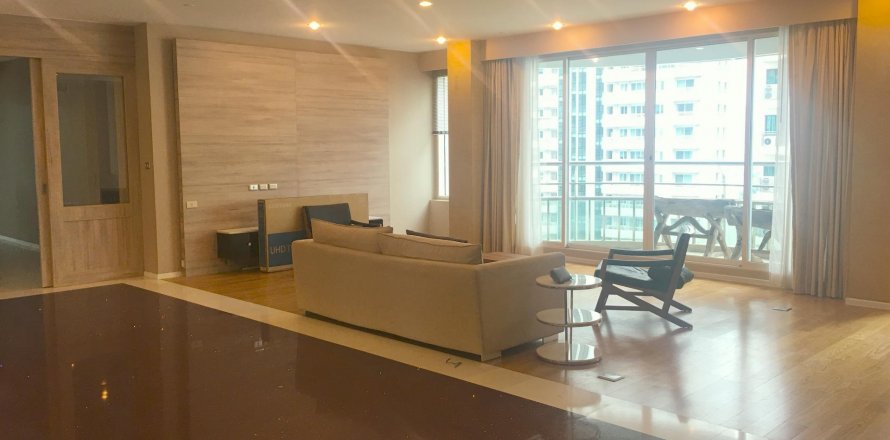 Condo à Bangkok, Thaïlande, 4 chambres  № 11145