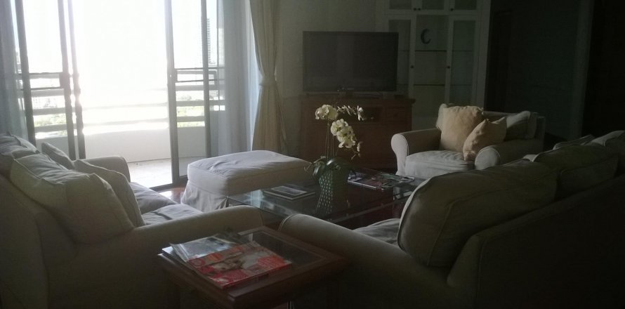 Condo à Bangkok, Thaïlande, 4 chambres  № 15369