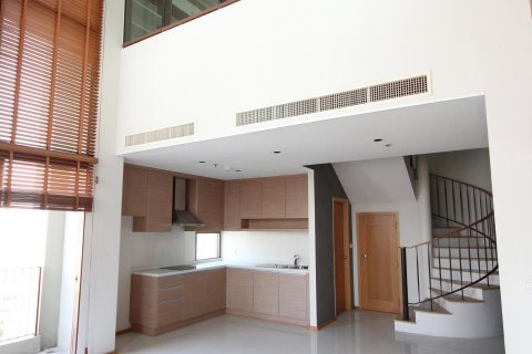 Condo à Bangkok, Thaïlande, 2 chambres  № 15084 - photo 1