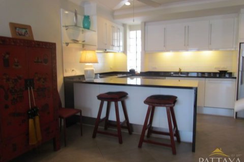 Condo sur Jomtien Beach, Pattaya, Thaïlande, 1 chambre  № 21379 - photo 5