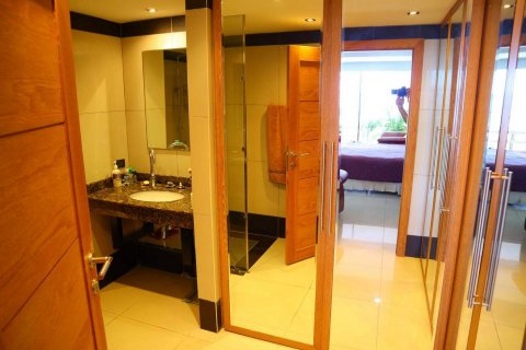 Condo sur Jomtien Beach, Pattaya, Thaïlande, 2 chambres  № 22336 - photo 16