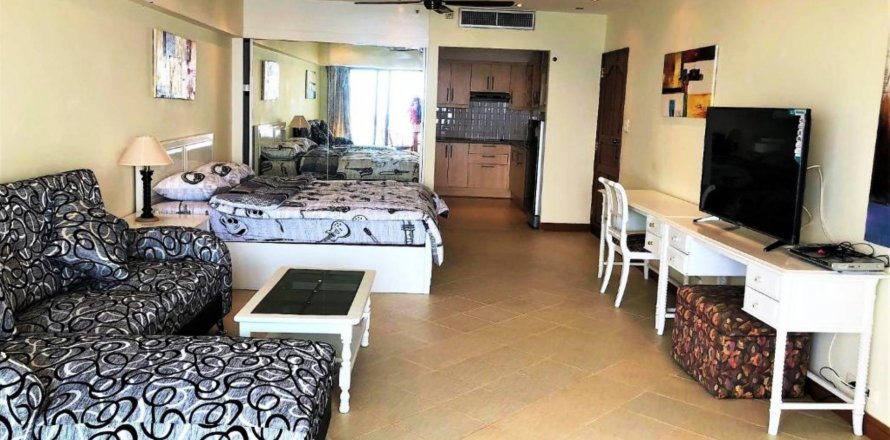 Condo à Pattaya, Thaïlande, 2 chambres à Metro Jomtien Condotel  № 25390