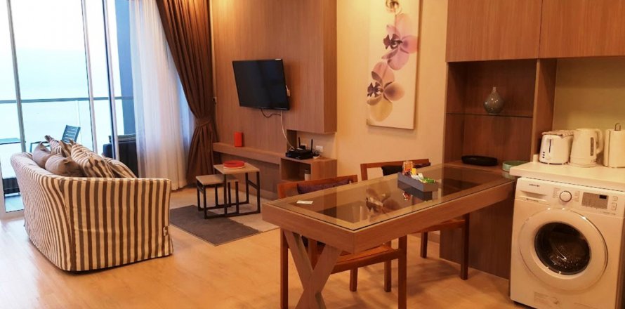 Condo à Pattaya, Thaïlande, 1 chambre à Cetus Beachfront  № 28620