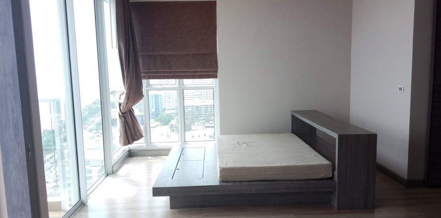 Condo à Pattaya, Thaïlande, 3 chambres à Cetus Beachfront  № 28629