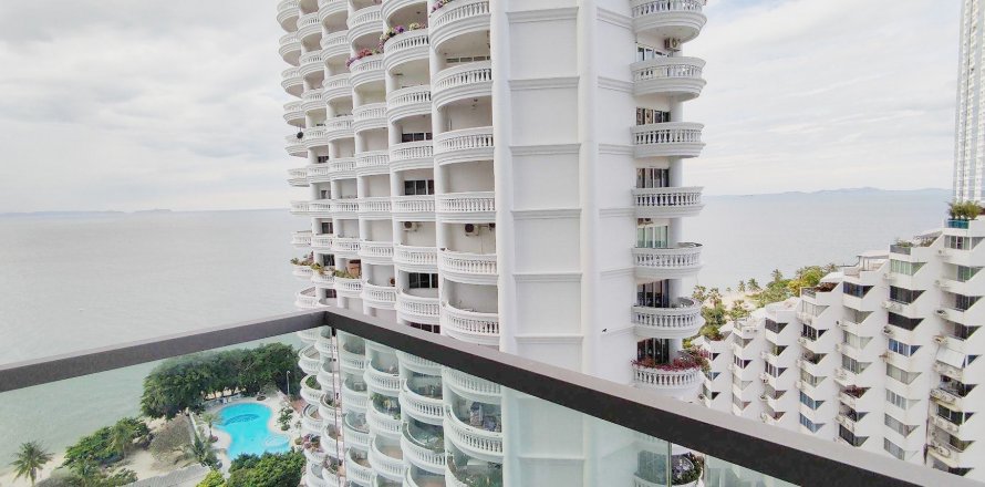 Studio dans le Condo à Pattaya, Thaïlande à Wong Amat Tower  № 39602