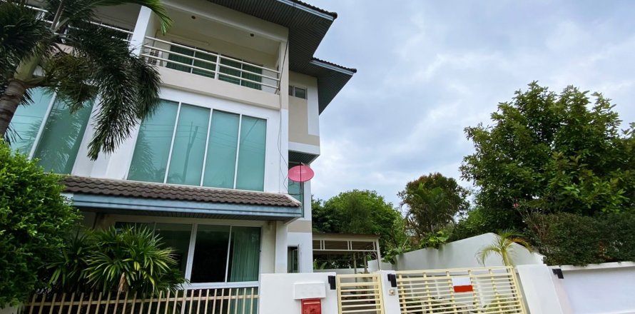 Maison à Bang Lamung, Thaïlande 3 chambres № 37699
