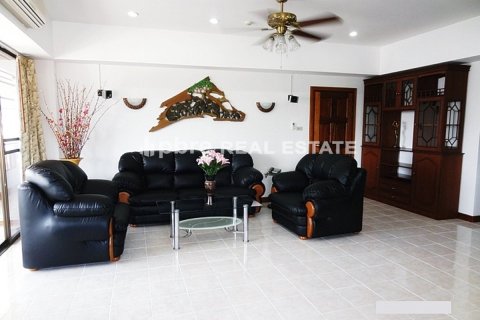 Condo à Bang Lamung, Thaïlande, 2 chambres  № 38113 - photo 8