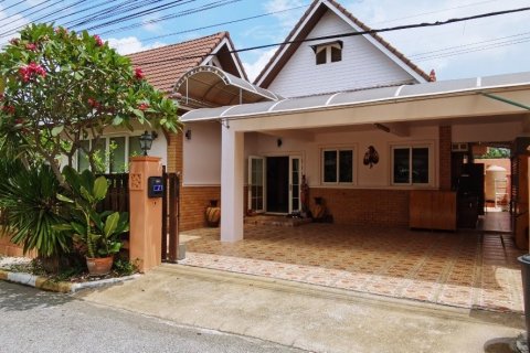 Maison à Bang Lamung, Thaïlande 5 chambres № 37847 - photo 1