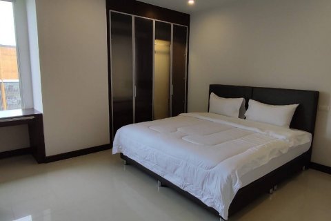 Condo à Bang Lamung, Thaïlande, 2 chambres  № 38052 - photo 17