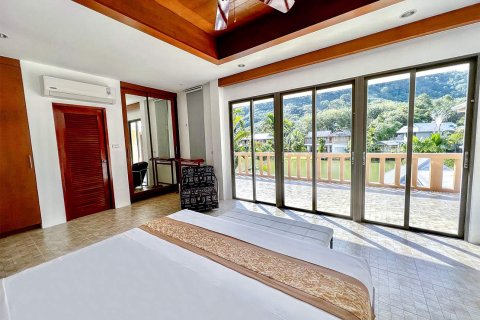 Villa sur Naithon Beach, Thaïlande 5 chambres № 43693 - photo 15