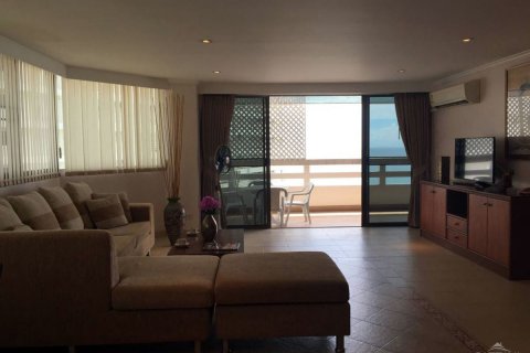 Condo sur Jomtien Beach, Pattaya, Thaïlande, 3 chambres  № 45005 - photo 6