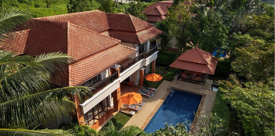 Villa à Bang Tao, Thaïlande 4 chambres № 46151