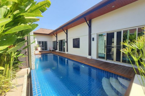 Villa sur Nai Harn Beach, Thaïlande 4 chambres № 46919 - photo 1