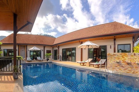 Villa sur Nai Harn Beach, Thaïlande 4 chambres № 46495 - photo 1