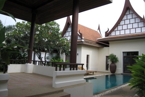 Дом в Паттайе, Таиланд с 3 спальнями  № 22754 - фото 2