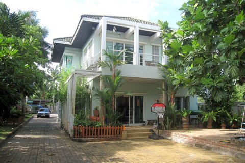 Дом в Паттайе, Таиланд с 3 спальнями  № 23181 - фото 1