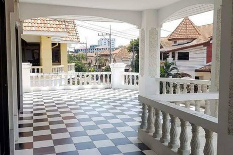 Дом в Паттайе, Таиланд с 3 спальнями  № 20874 - фото 2
