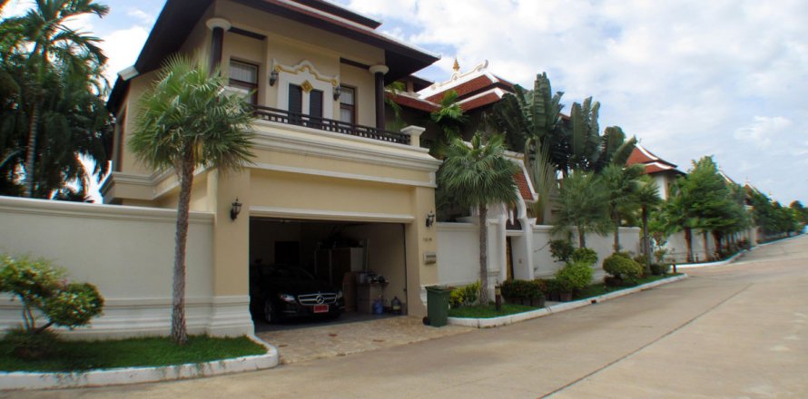 Дом в Паттайе, Таиланд с 4 спальнями  № 23444