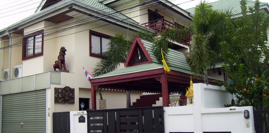 Дом в Паттайе, Таиланд с 4 спальнями  № 23812