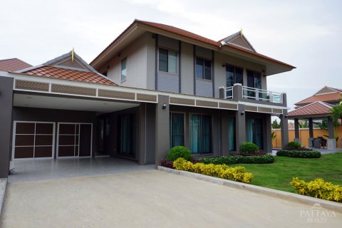 Дом в Паттайе, Таиланд с 4 спальнями  № 20798 - фото 1