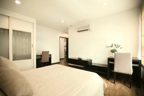 Кондоминиум с 2 спальнями в Бангкоке, Таиланд № 30920 - фото 6