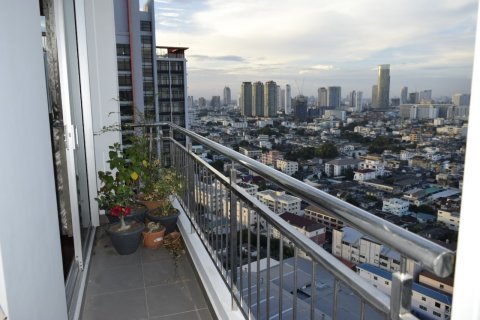 Кондоминиум с 2 спальнями в Бангкоке, Таиланд № 30383 - фото 6