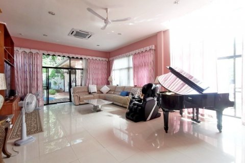 Дом в Паттайе, Таиланд с 3 спальнями  № 36365 - фото 18