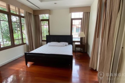 Дом в Бангкоке, Таиланд с 4 спальнями  № 37044 - фото 17