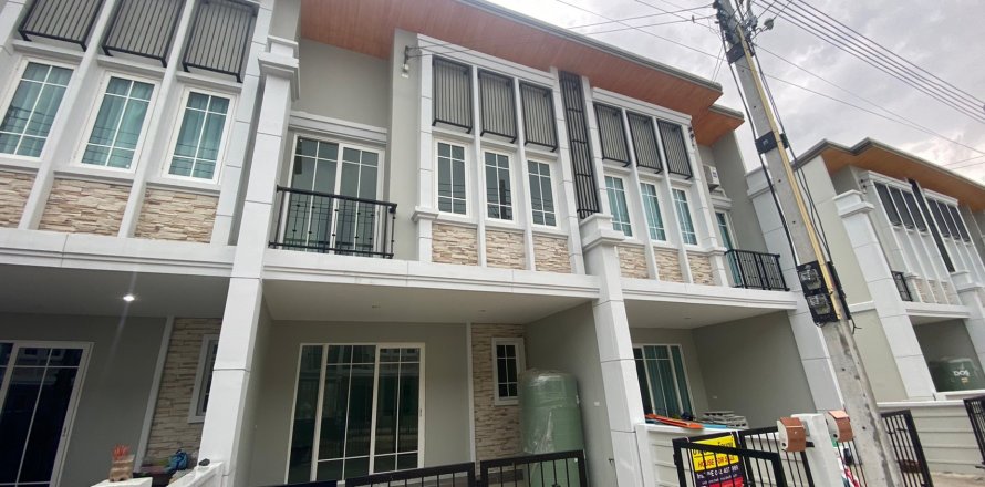 Дом в Банг Ламунге, Таиланд с 3 спальнями  № 37779