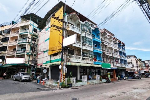 Таунхаус в Банг Ламунге, Таиланд с 24 спальнями  № 37571 - фото 2