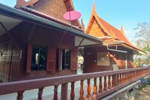 Дом в Саттахипе, Таиланд с 8 спальнями  № 38096 - фото 3