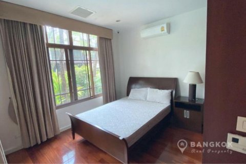 Дом в Бангкоке, Таиланд с 4 спальнями  № 37044 - фото 11
