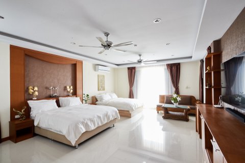 Дом в Банг Ламунге, Таиланд с 5 спальнями  № 38227 - фото 6