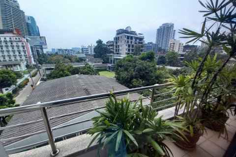 Кондоминиум с 4 спальнями в Бангкоке, Таиланд № 43983 - фото 9