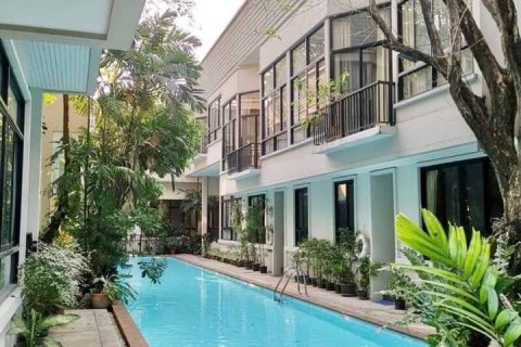 Дом в Бангкоке, Таиланд с 4 спальнями  № 44039 - фото 2