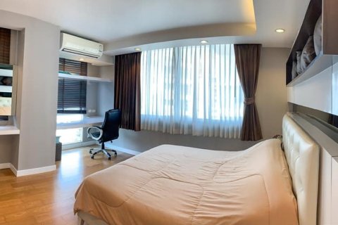 Кондоминиум с 3 спальнями в Бангкоке, Таиланд № 43944 - фото 5