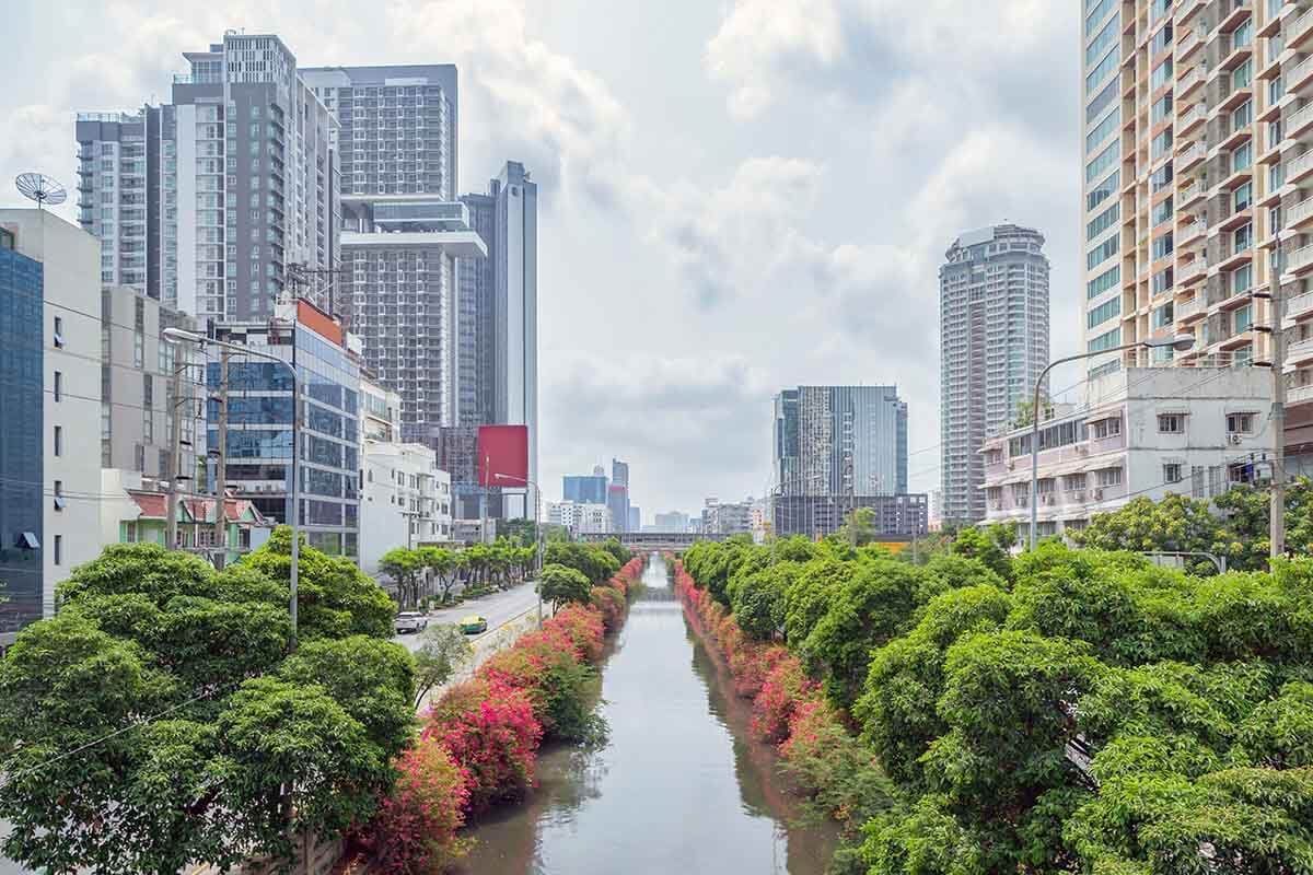 การลงทุนในร้านค้าข้างถนนในประเทศไทยมีประโยช์หรือไม่