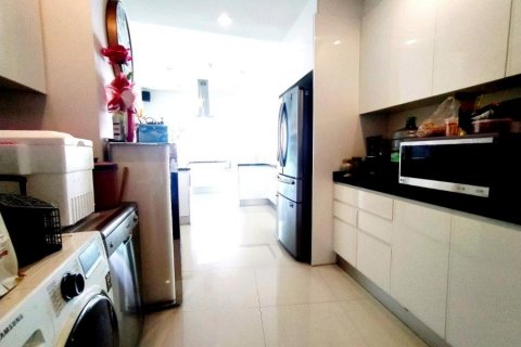 Condo in Pattaya, Thailand, 4 bedrooms  № 8551 - photo 7