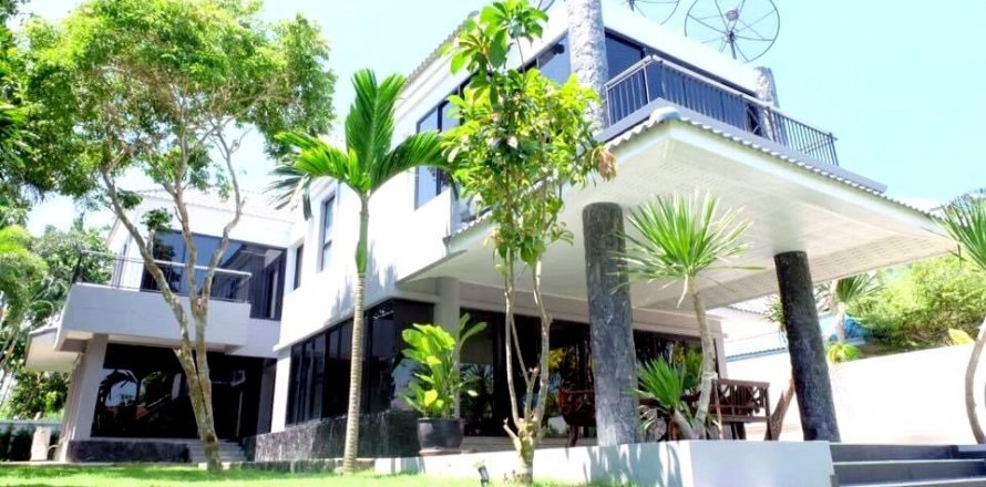 House in Pattaya, Thailand 3 bedrooms № 8590