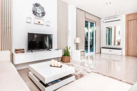House in Pattaya, Thailand 4 bedrooms № 8229 - photo 4