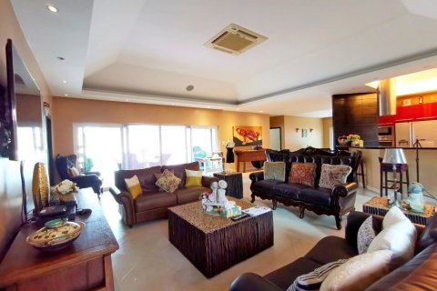 House in Pattaya, Thailand 4 bedrooms № 9099 - photo 13