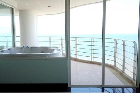 Condo in Pattaya, Thailand, 4 bedrooms  № 8470 - photo 3