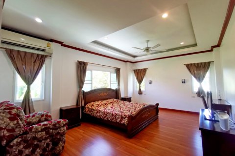 House in Pattaya, Thailand 3 bedrooms № 9140 - photo 28